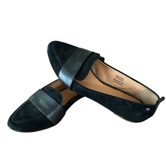 UGG Jonette Suede Loafers Size 7 Black Slip On Flats Classic Style - Picture 2 of 6